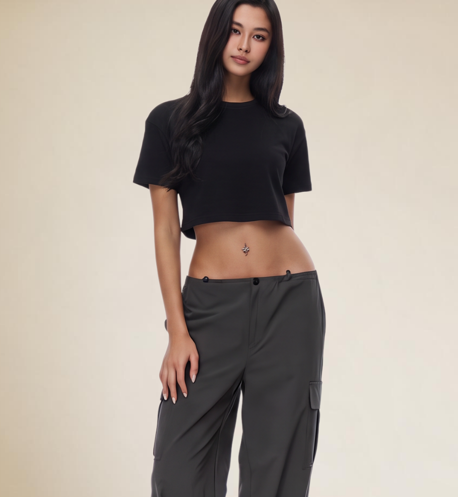 CROPPED TEE Model Black